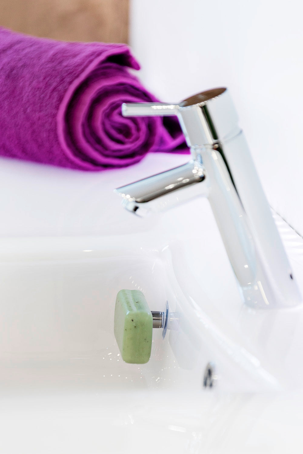 SAVONT Original Magnetic floating soap holder | Always dry & clean | Soap dish dispenser drainer for shower or sink-6